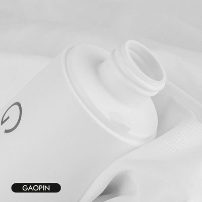 ขวดบีบแชมพูพลาสติกเปล่า HDPE พร้อมฝาดิสก์ 250 มล. พื้นผิวด้านสีขาวฝ้าดำฝ้า