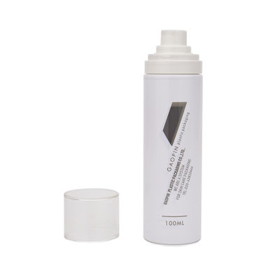 El espray plástico recargable del viaje embotella blanco para entonar el desinfectante del agua